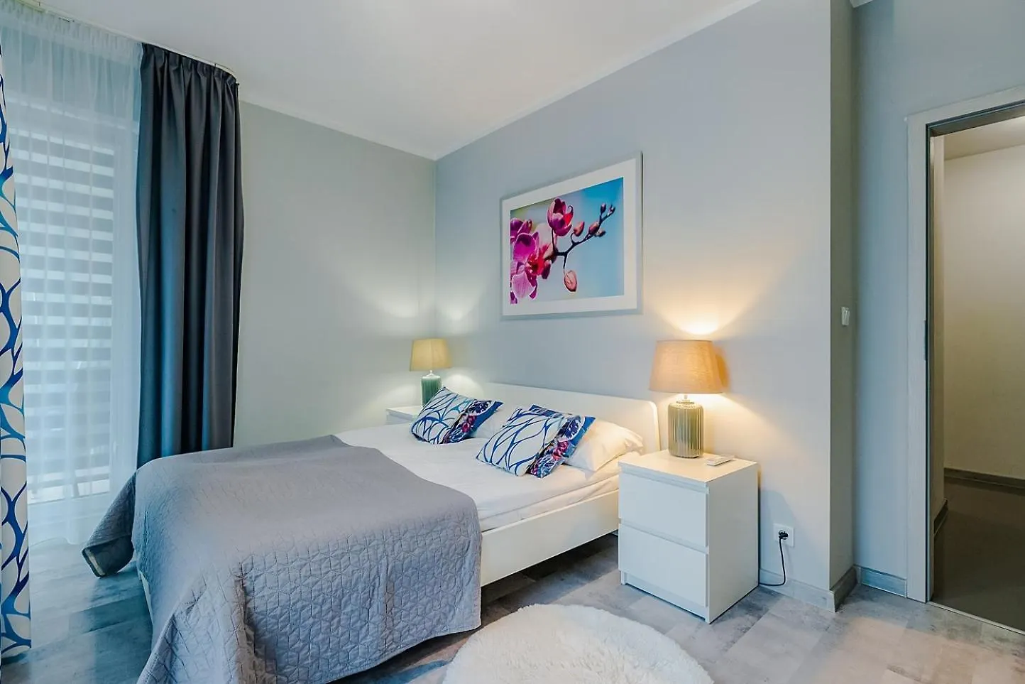 Family Apartment Żoliborz by Renters Warszawa Polska