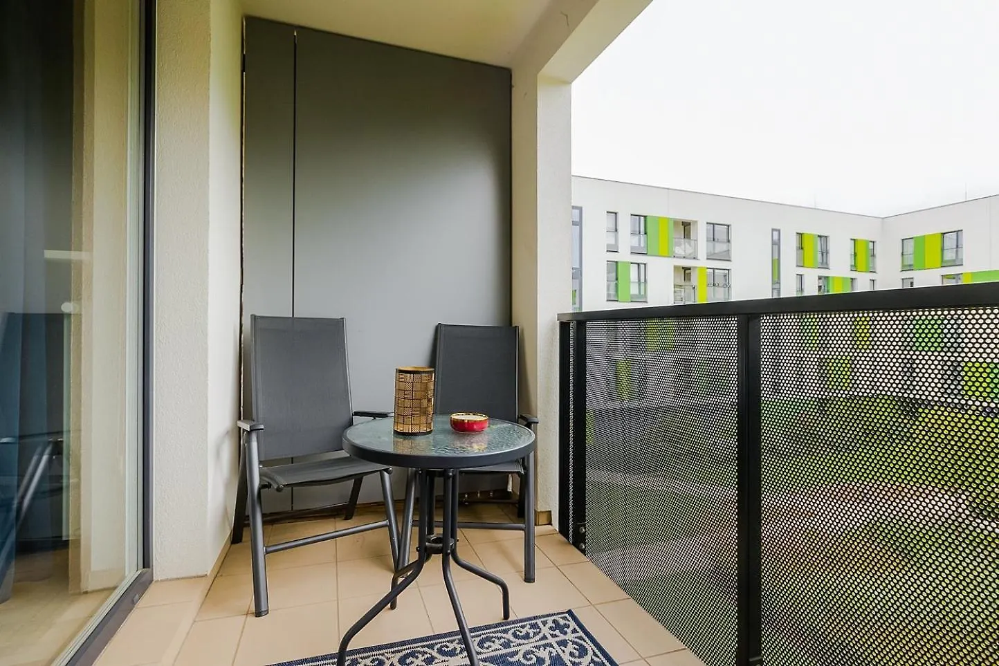 Family Apartment Żoliborz by Renters Warszawa 0*,  Polska