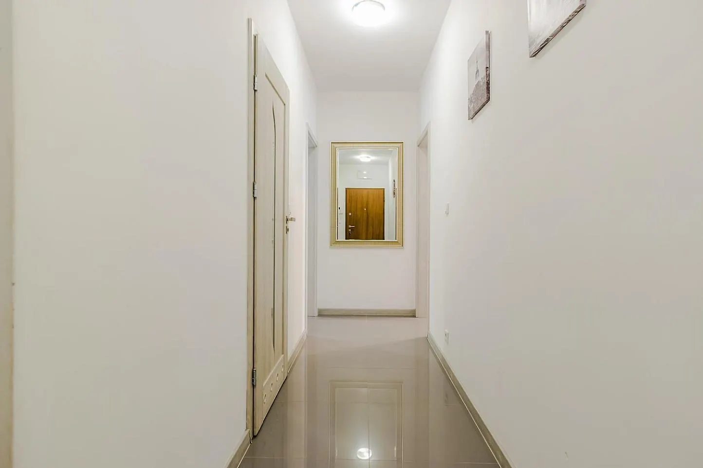 Family Apartment Żoliborz by Renters Warszawa 0*,