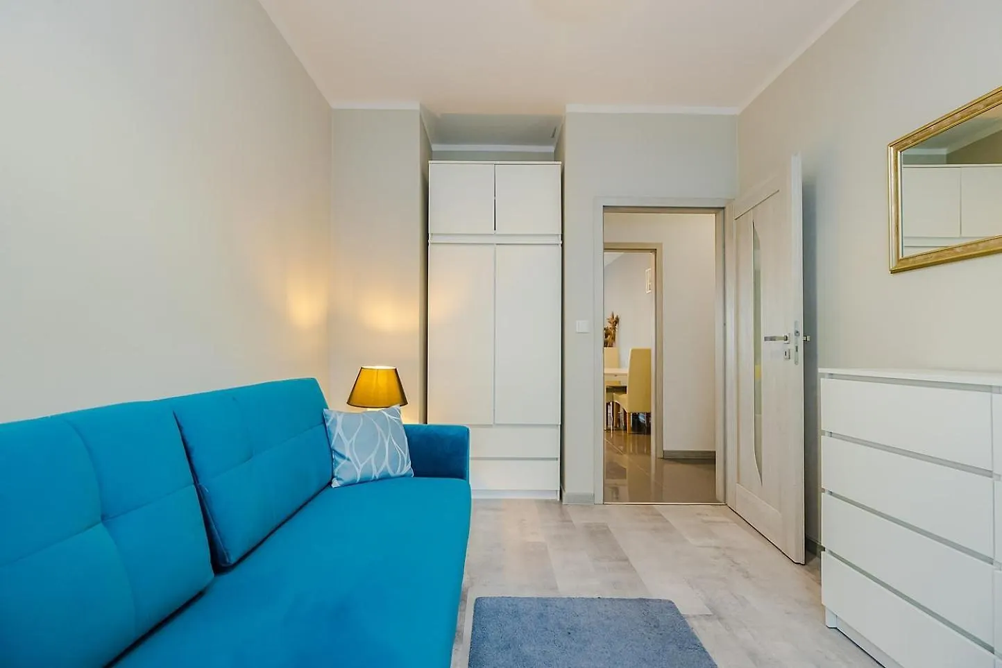 Family Apartment Zoliborz By Noclegi Renters 바르샤바